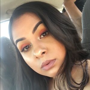 Meet your Posher, Alejandra